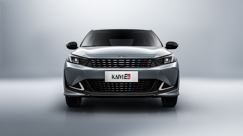 &laquo;Люксовый&raquo; 147-сильный седан от суббренда Chery существенно подешевел: стоимость Kaiyi E5 Luxury опустилась до 2,115 млн рублей