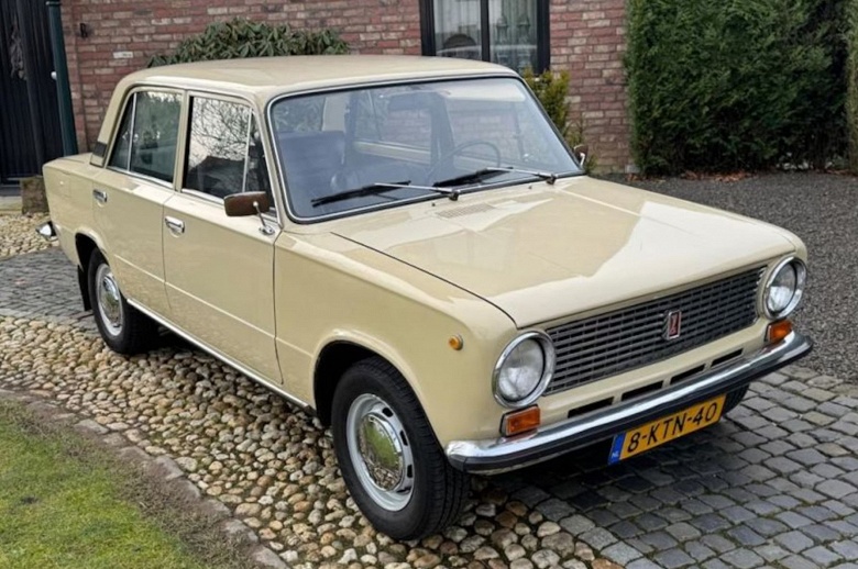 Веселая и оригинальная советская классика за 500 тыс. рублей. В Нидерландах продают редкую Lada 1200 - 1 Веселая и оригинальная советская классика за 500 тыс. рублей. В Нидерландах продают редкую Lada 1200