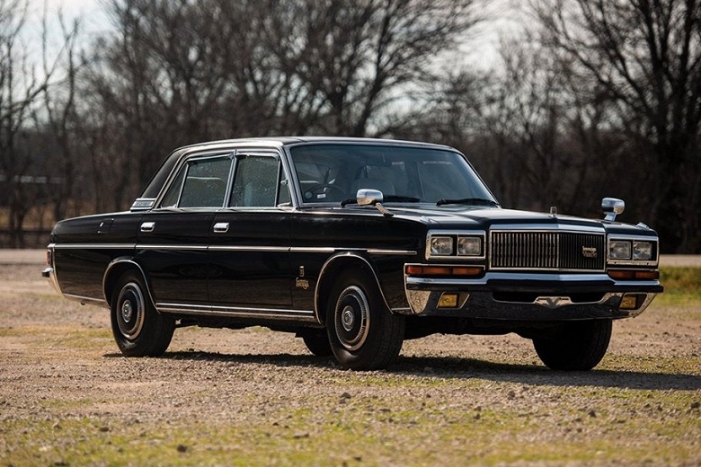 4,5 л, бар, телевизор, массаж сидений, недорого. Сколько просят за действительно редкие машины Nissan President в России