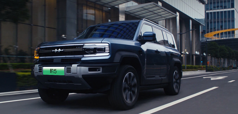 Дымящиеся и горящие &laquo;Леопарды&raquo;. BYD отзывает новейшие внедорожники