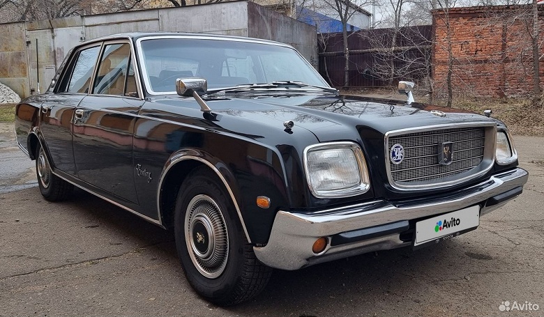 Редчайший Toyota Century продают в России &mdash; многократно дешевле нового Century 
