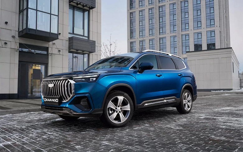 Самый крупный кроссовер Geely в России подорожал до почти 4 млн рублей. Geely Okavango, превосходящий по размерам Geely Monjaro, на рынке всего несколько месяцев