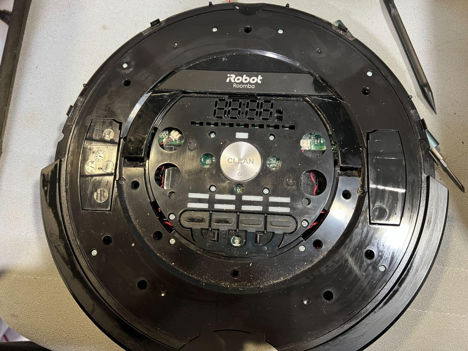 Как «утонувший» робот помог починить своего «собрата». Ремонтируем iRobot Roomba 880 - 11 Как «утонувший» робот помог починить своего «собрата». Ремонтируем iRobot Roomba 880 - 11