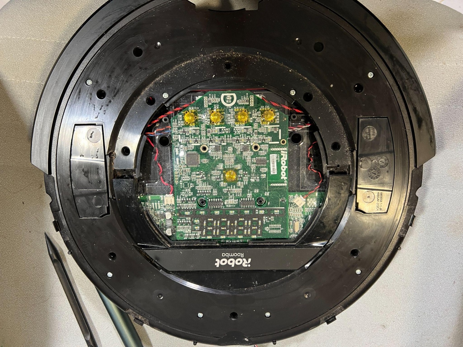 Как «утонувший» робот помог починить своего «собрата». Ремонтируем iRobot Roomba 880 - 12 Как «утонувший» робот помог починить своего «собрата». Ремонтируем iRobot Roomba 880 - 12