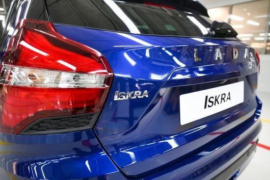 Такую Lada Iskra SW нам ещё не показывали. Живые фото новинки - 2 Такую Lada Iskra SW нам ещё не показывали. Живые фото новинки