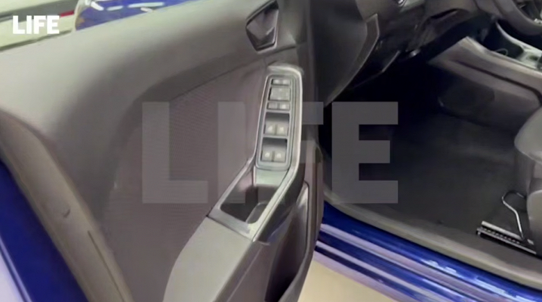 Lada Iskra SW с практически серийным салоном показали вживую