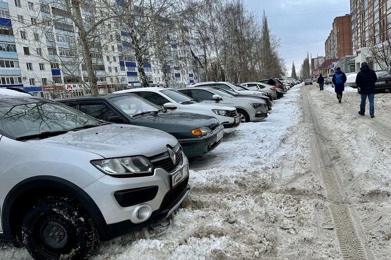 Skoda Octavia, Geely MK и мопед в комплекте за 1 млн рублей, Toyota Corolla и три ВАЗа с мопедом &mdash; за 620 тыс. рублей, Nissan X-trail за 777 тыс. рублей. В России продадут машины должников