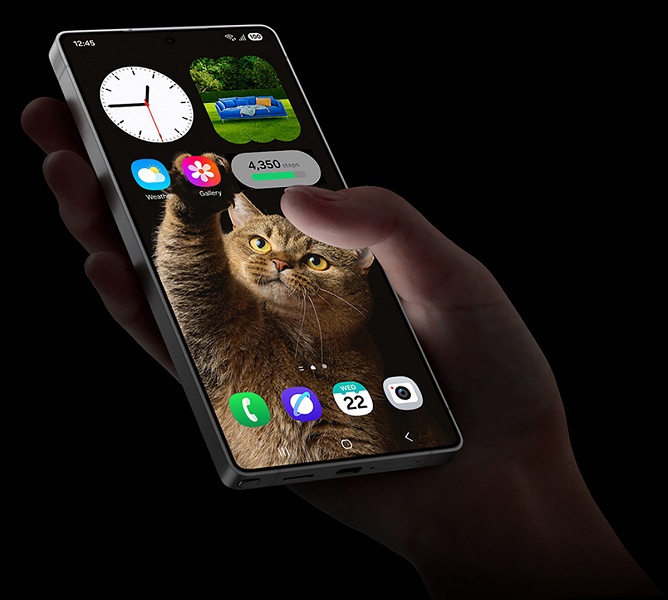 Спрос на Galaxy S25 Ultra значительно превышает спрос на Galaxy S25 и Galaxy S25 Plus. А самые популярные цвета Galaxy S25 Ultra &mdash; &laquo;титановый черный&raquo; и &laquo;титановый белый-серебристый&raquo;