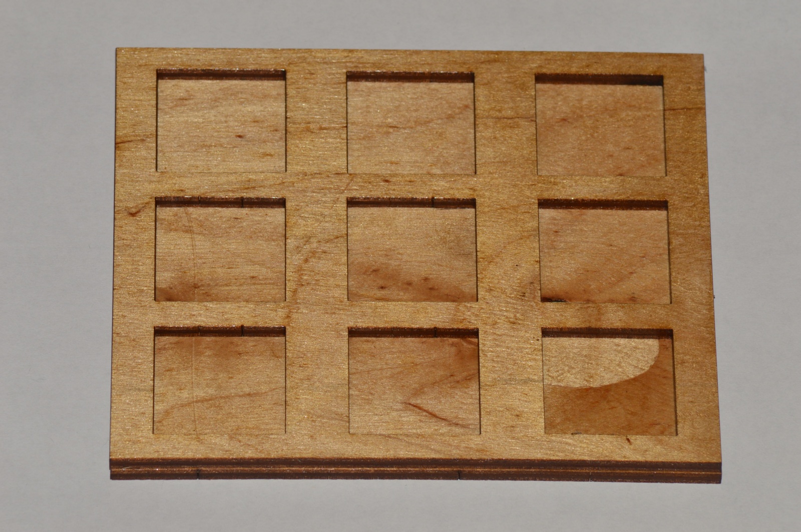 Заготовка планшетки с квадратными ячейками глубиной 4 мм