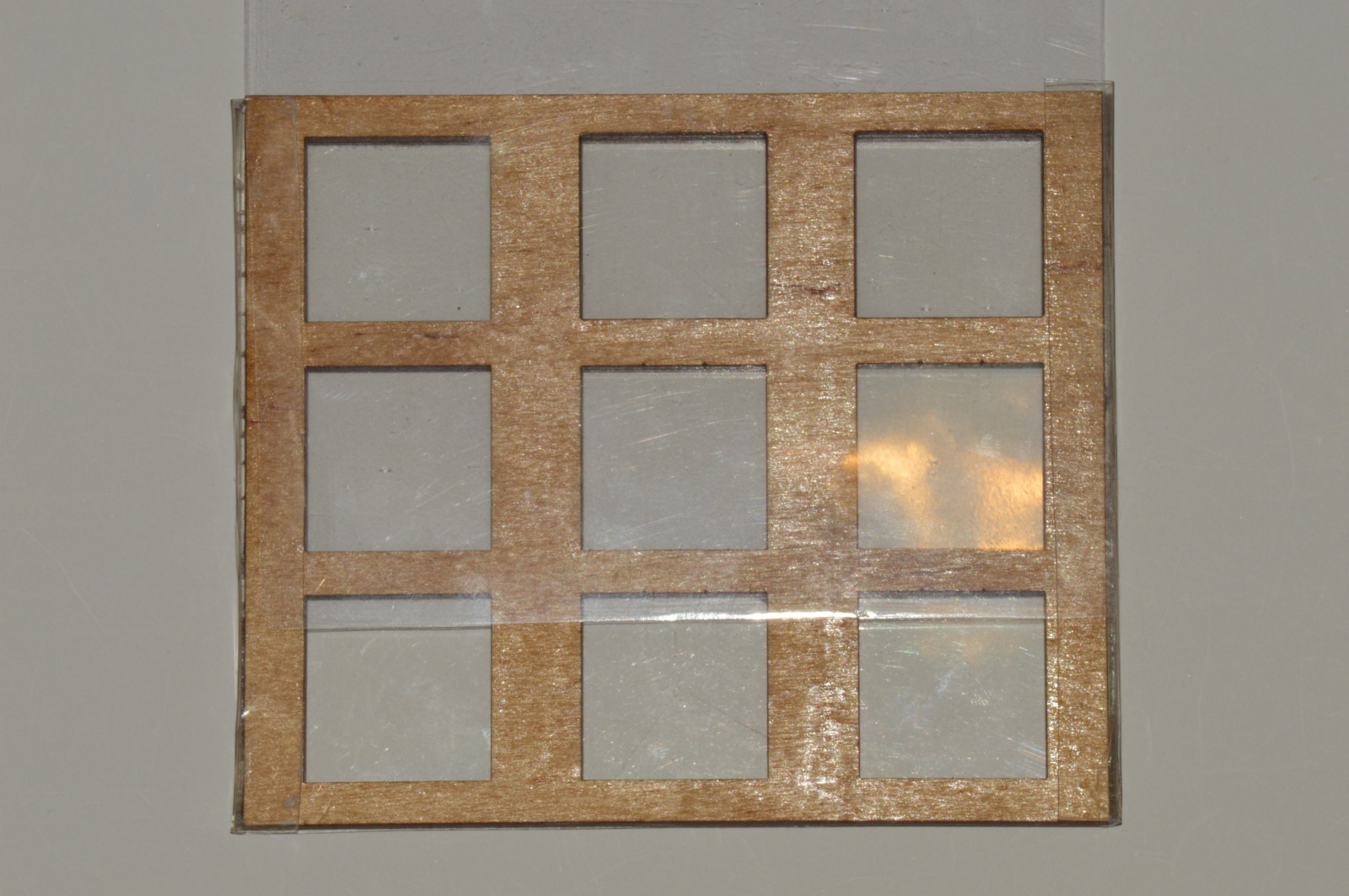 Планшетка с квадратными ячейками глубиной 8 мм