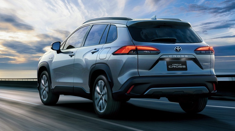 Новые Toyota Corolla Cross продают в России за 2,3 млн рублей &mdash; почти на миллион дешевле, чем в ноябре 2024 года