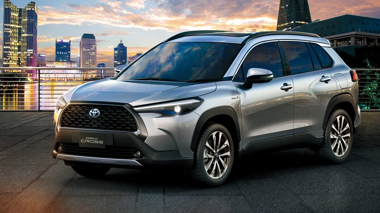 Новые Toyota Corolla Cross продают в России за 2,3 млн рублей &mdash; почти на миллион дешевле, чем в ноябре 2024 года