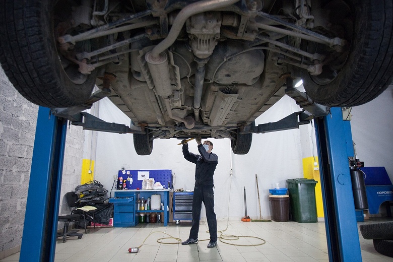 Лучше починить авто заранее: стоимость ремонта машин в 2025 году взлетит на 25%. Такую оценку дали в международной сети автосервисов Fit Service - 1 Лучше починить авто заранее: стоимость ремонта машин в 2025 году взлетит на 25%. Такую оценку дали в международной сети автосервисов Fit Service