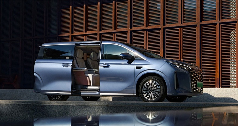 На рынке минивэнов Поднебесной — новый хит продаж, причём гораздо дешевле предыдущего. BYD Xia собирается забрать корону лидера у Denza D9 - 1 На рынке минивэнов Поднебесной — новый хит продаж, причём гораздо дешевле предыдущего. BYD Xia собирается забрать корону лидера у Denza D9