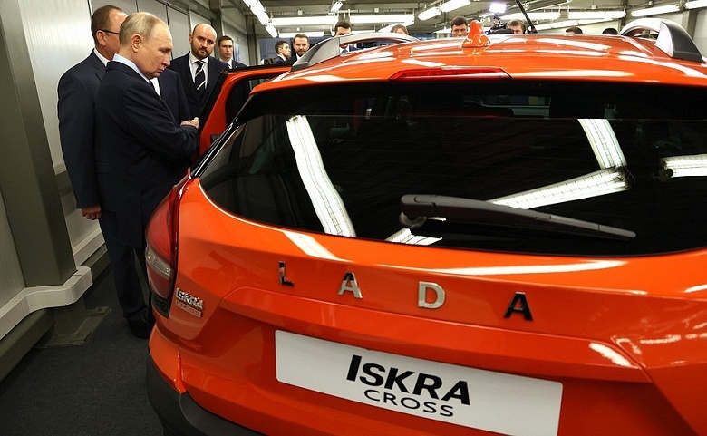 Помощь Renault и Dacia не понадобилась: АвтоВАЗ создал Lada Iskra &laquo;без наших этих бывших коллег&raquo;