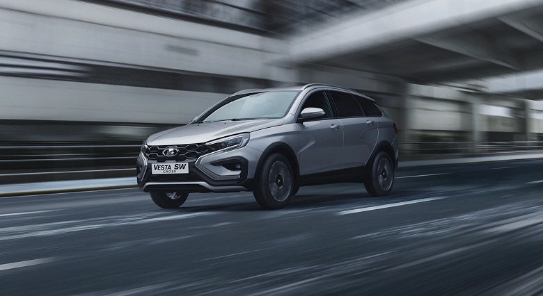 Россияне полюбили новую Lada Vesta: продажи очень сильно выросли за последний год - 1 Россияне полюбили новую Lada Vesta: продажи очень сильно выросли за последний год