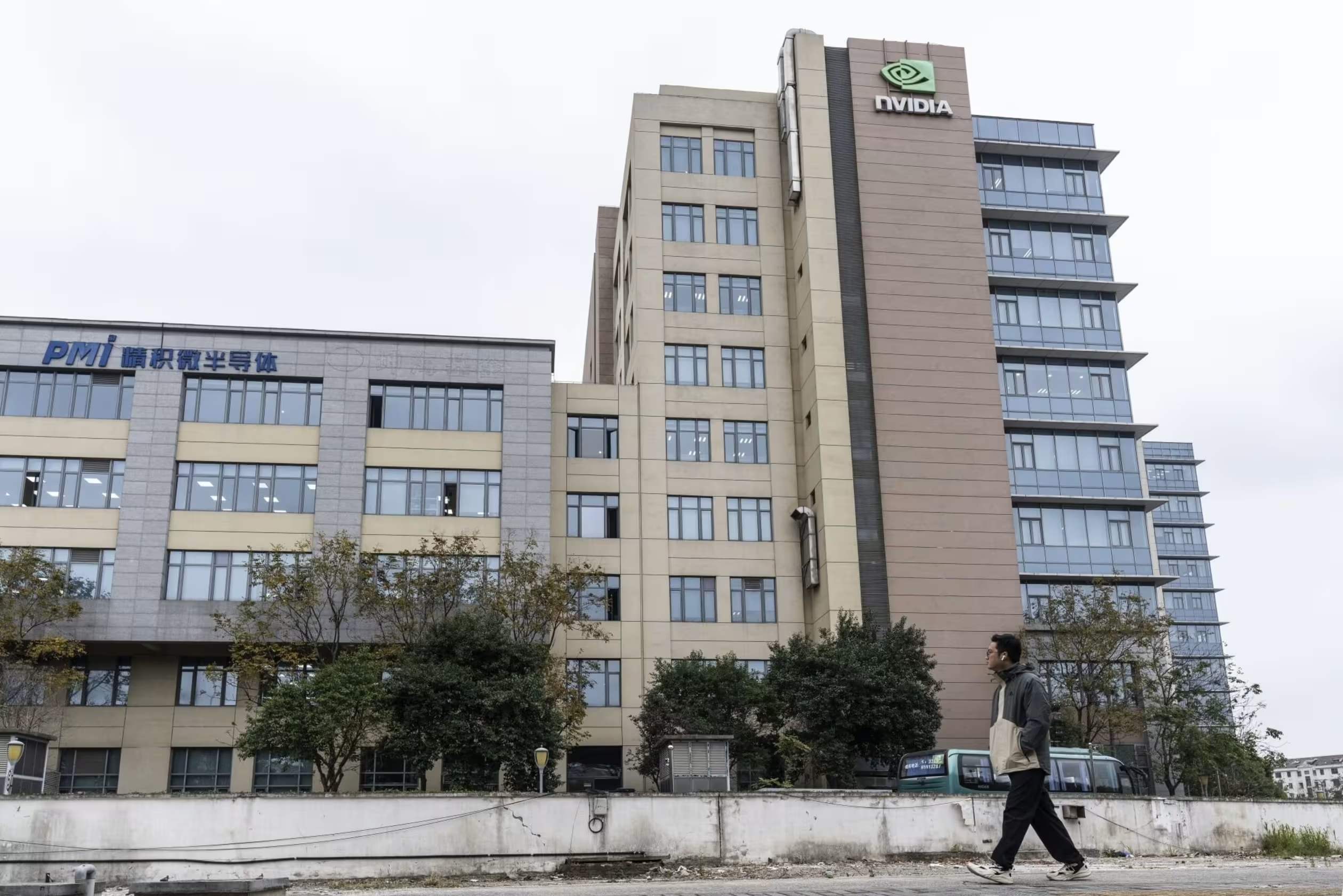 Все встревожены взлетом DeepSeek — кроме Nvidia, которая этому способствовала - 7