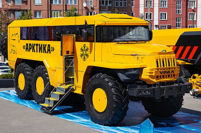 Автобус-вездеход УРАЛ «Арктика» начнут выпускать в России в 2025 году. Он получит 6,7-литровый мотор на 310 л.с. и 9-ступенчатую коробку передач - 1 Автобус-вездеход УРАЛ «Арктика» начнут выпускать в России в 2025 году. Он получит 6,7-литровый мотор на 310 л.с. и 9-ступенчатую коробку передач
