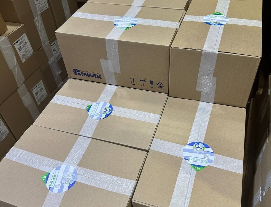 Чтобы не было путаницы, на коробке клеим соответствующую крышечку 