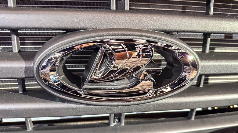 В России появился новый способ покупки автомобилей Lada. В подарок дают 1000 л бензина - 1 В России появился новый способ покупки автомобилей Lada. В подарок дают 1000 л бензина