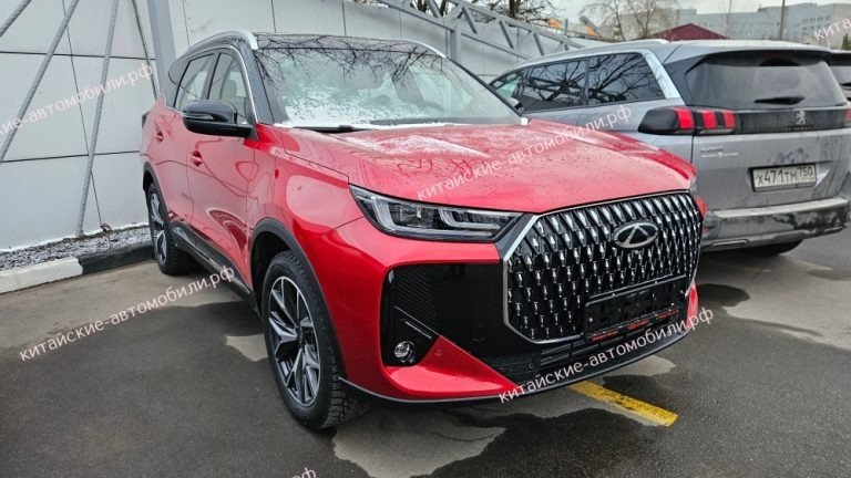 В Россию приехали новые Chery Tiggo 7L, да ещё и с физическими кнопками вместо сенсорных. Их будут продавать официально