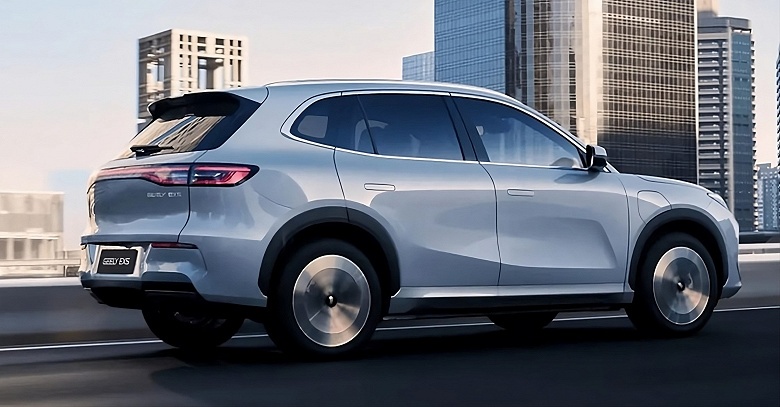 Дешёвый Geely, копирующий Porsche Macan и Mercedes-Benz EQC, едет в Россию. Раскрыты комплектации Geely Galaxy E5 - 2 Дешёвый Geely, копирующий Porsche Macan и Mercedes-Benz EQC, едет в Россию. Раскрыты комплектации Geely Galaxy E5