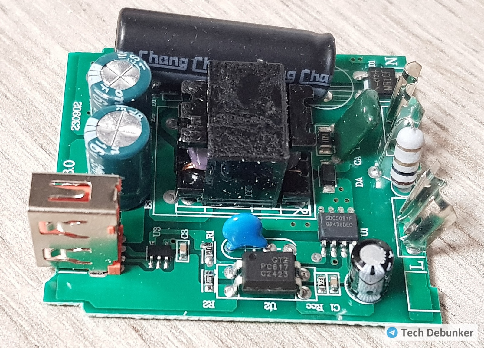 Разбор поддельной зарядки Xiaomi 67W - 19