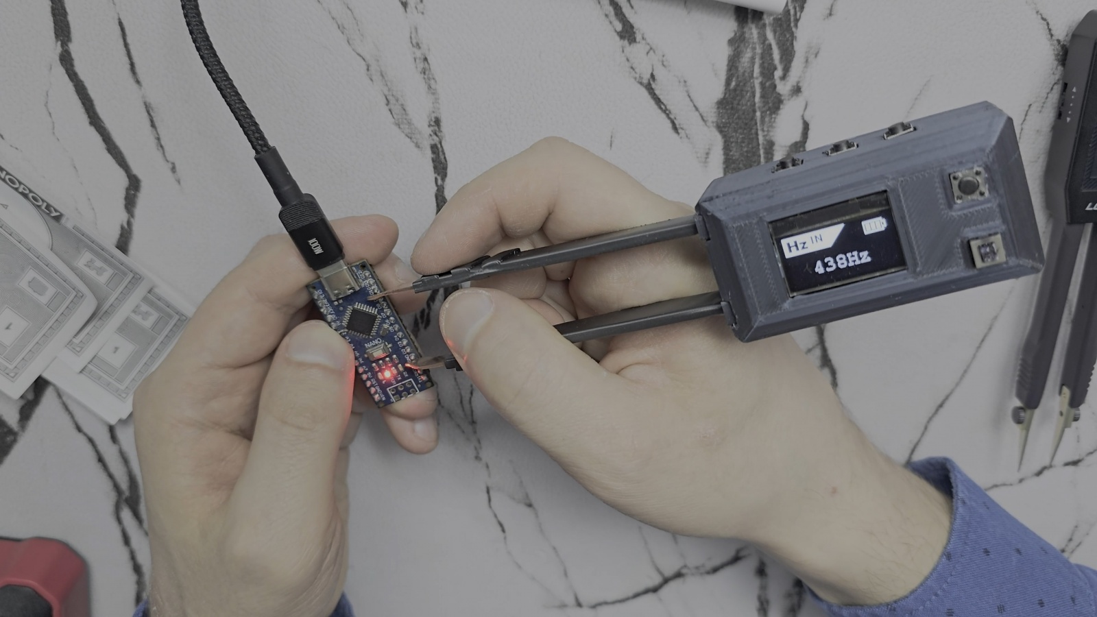 Режим измерения частоты сигнала измерительного пинцета DIY YCHEV001