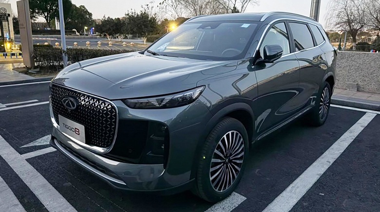 Новый Chery Tiggo 8 скоро выходит в России, у этого кроссовера есть 8-ступенчатый «автомат» и полный привод - 1 Новый Chery Tiggo 8 скоро выходит в России, у этого кроссовера есть 8-ступенчатый «автомат» и полный привод