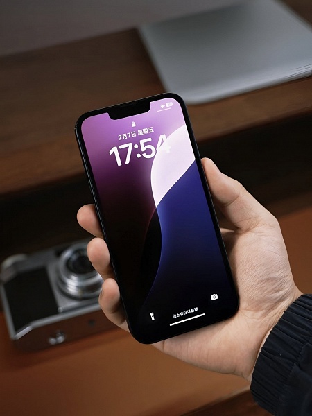 &laquo;Вы готовы к выходу iPhone SE 4?&raquo;, &mdash; инсайдер выложил первые фотографии смартфона