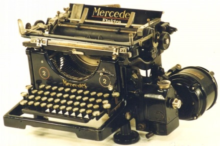 Печатная машинка Mercedes Elektra 1926 года. Источник: https://www.oocities.org/