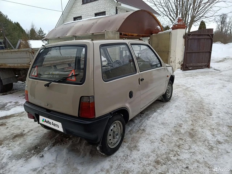 26-летний ВАЗ с пробегом 100 км продают за 600 тыс. рублей. У машины нет ни клаксона, ни правого зеркала - 2 26-летний ВАЗ с пробегом 100 км продают за 600 тыс. рублей. У машины нет ни клаксона, ни правого зеркала