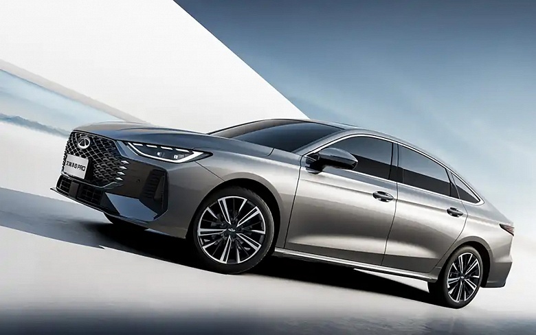 Аналог Toyota Camry от Chery с дизайном Audi. Опубликованы официальные изображения Chery Arrizo 8 Pro &mdash; он получит 2,0-литровый мотор и &laquo;автомат&raquo;