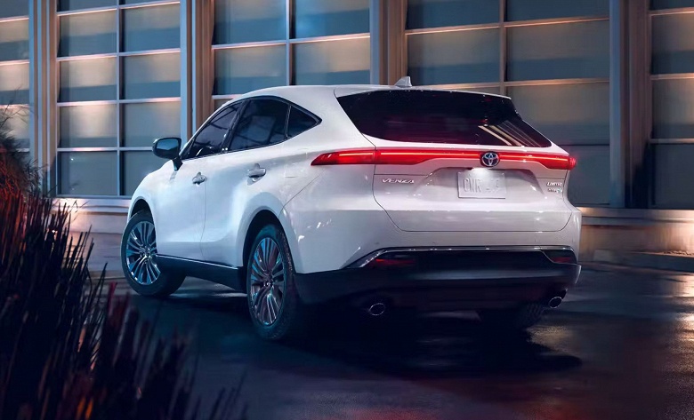 Кроссовер Toyota Venza в России оказался дешевле «китайцев»: цены стартуют от 3,5 млн рублей - 2 Кроссовер Toyota Venza в России оказался дешевле «китайцев»: цены стартуют от 3,5 млн рублей