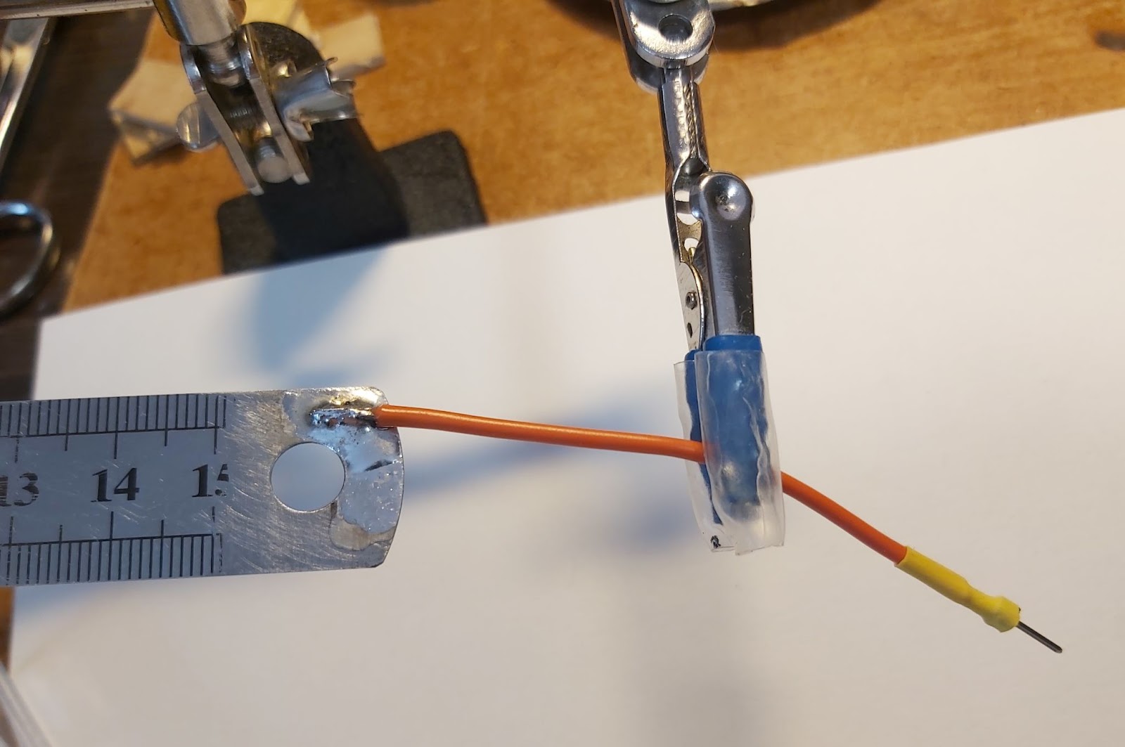 В процессе пайки