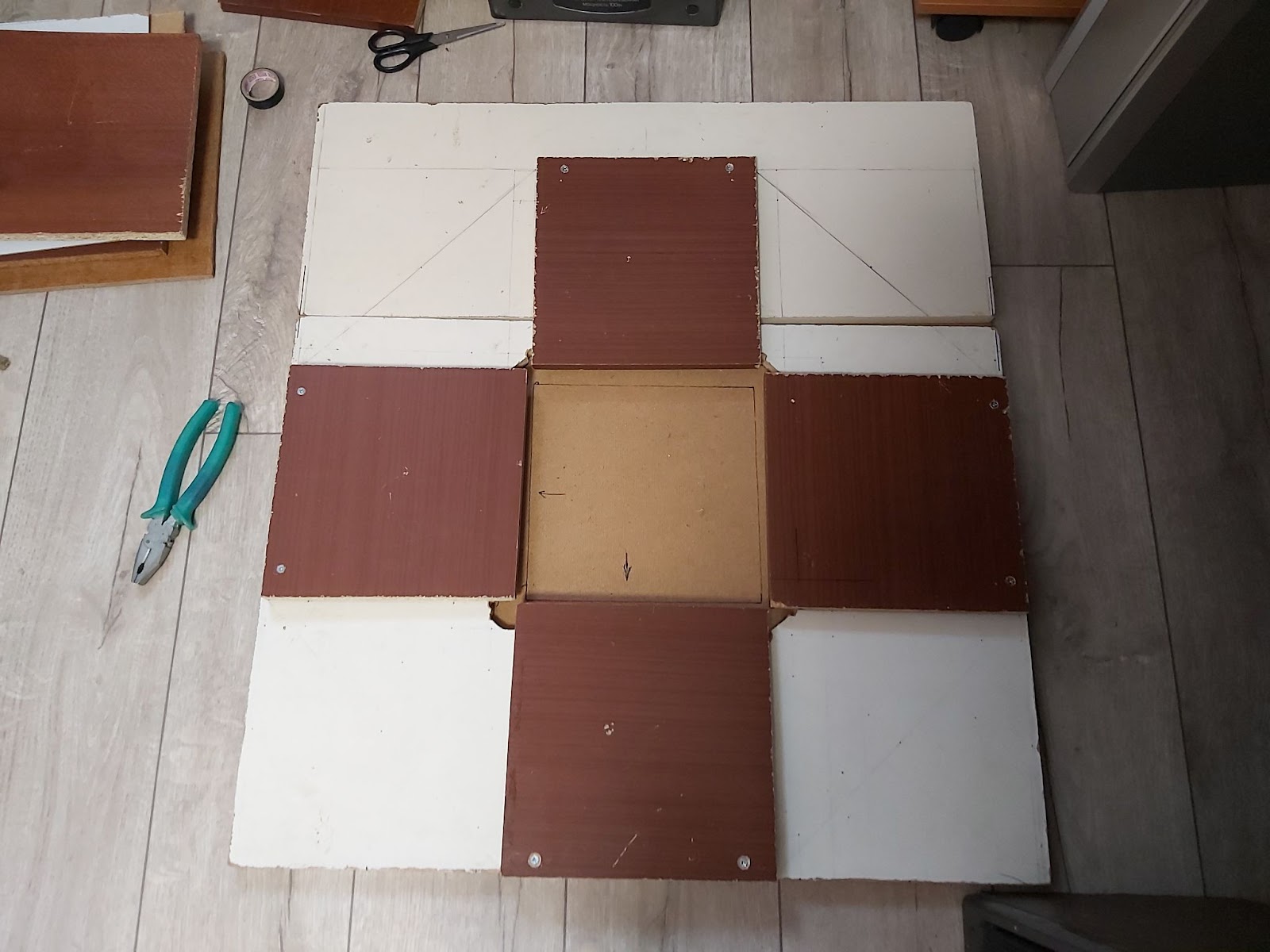 Прикрученные кнопки