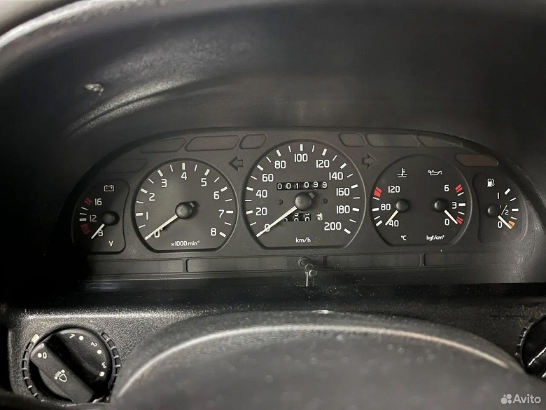 В России продают новую 24-летнюю &laquo;Волгу&raquo; ГАЗ-3110 из частной коллекции. Цена &mdash; всего 2 млн рублей