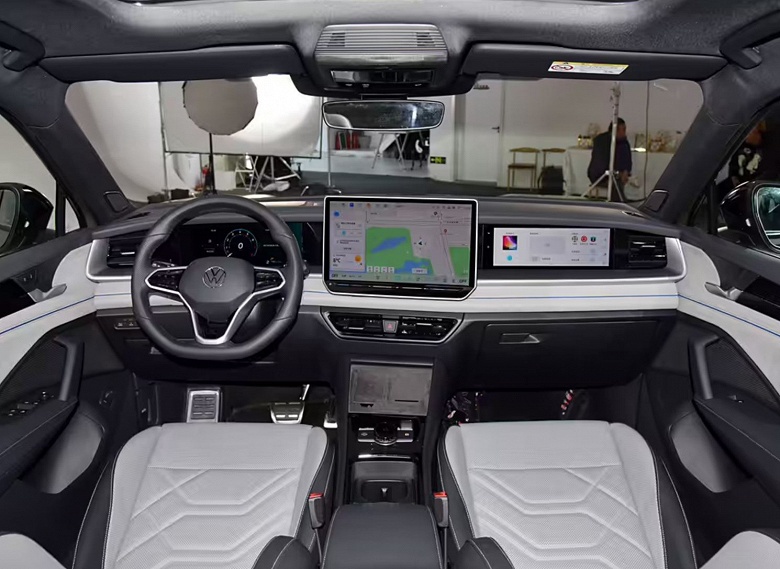 Это новейший кроссовер Volkswagen Tayron L. Живые фото машины за две недели до официальной премьеры