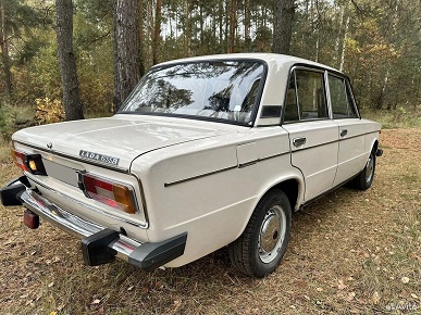 Нестареющая вазовская классика &mdash; всего 275 тыс. рублей. В России продают идеальный ВАЗ-2106