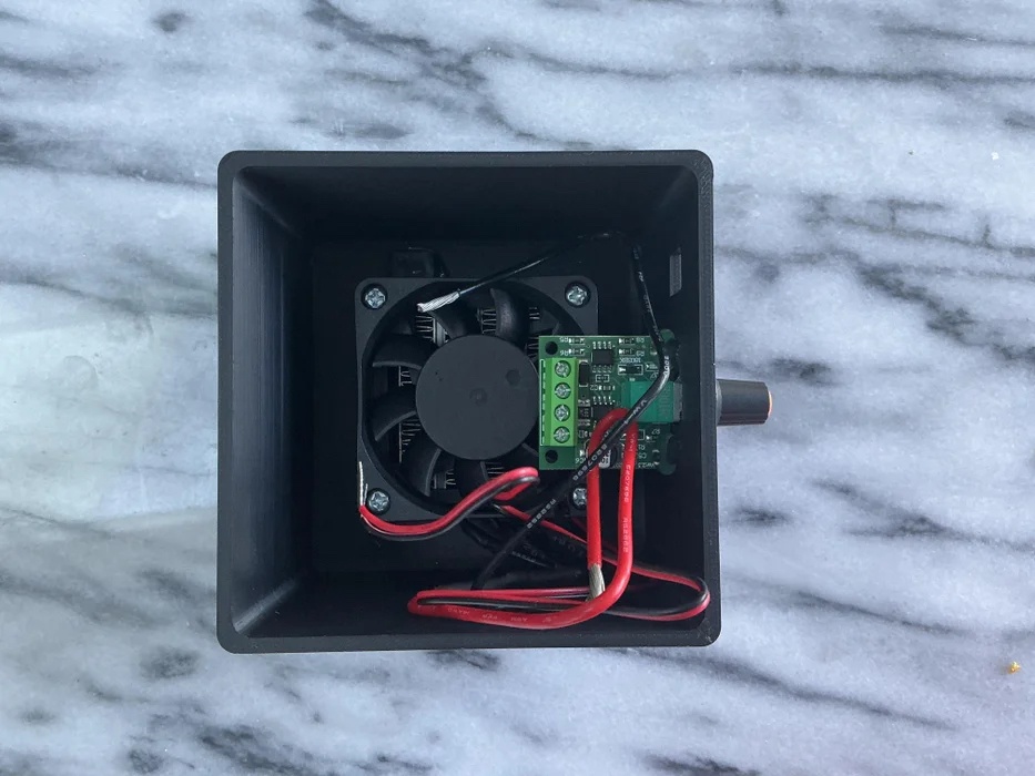 Inserting the Fan Speed Controller