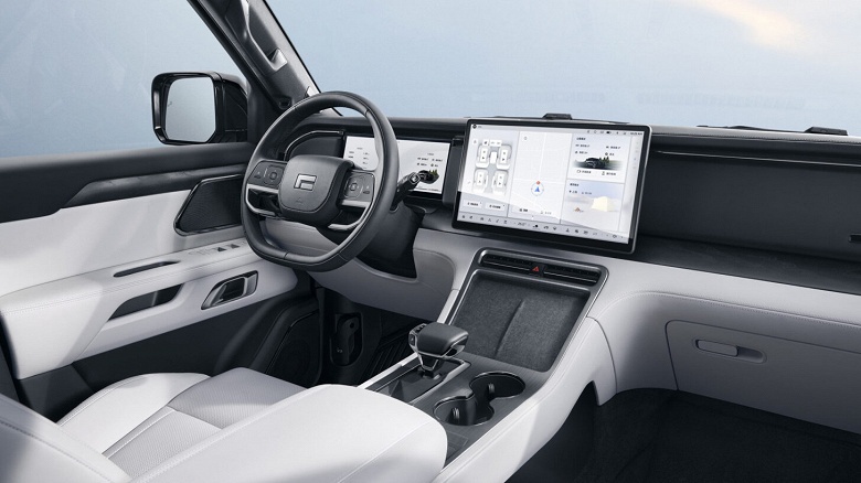 Land Rover больше не нужен? В России стартовали продажи внедорожника Rox 01: 6 или 7 мест, 476 л.с., полный привод и 5 лет гарантии &mdash; от 9 млн рублей