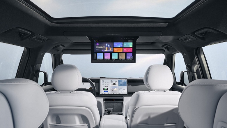 Land Rover больше не нужен? В России стартовали продажи внедорожника Rox 01: 6 или 7 мест, 476 л.с., полный привод и 5 лет гарантии &mdash; от 9 млн рублей