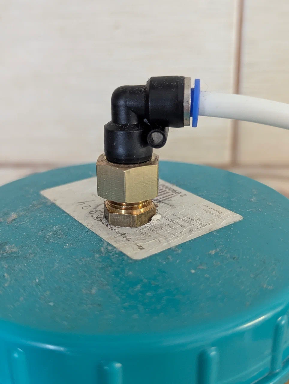 Бытовой газопровод :) 