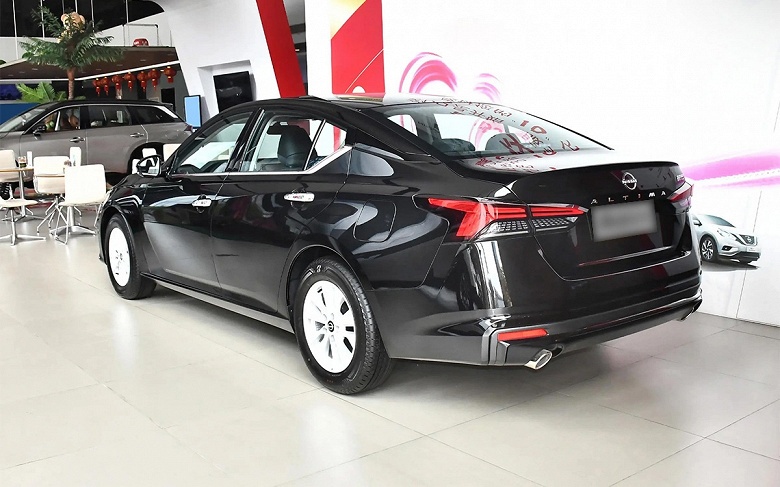 Новый Nissan Altima &mdash; всего 2,9 млн рублей. Японский седан продается в России по цене Lada Aura