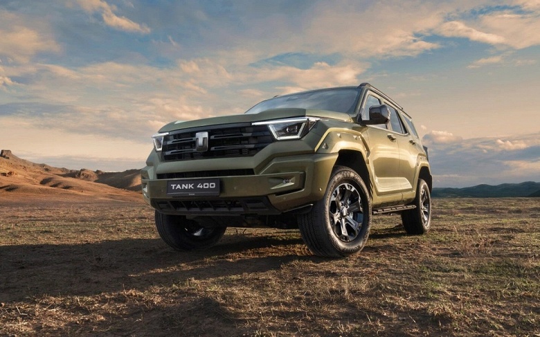 Замена Toyota Land Cruiser 300. Первые россияне получили свои рамные внедорожники Tank 400