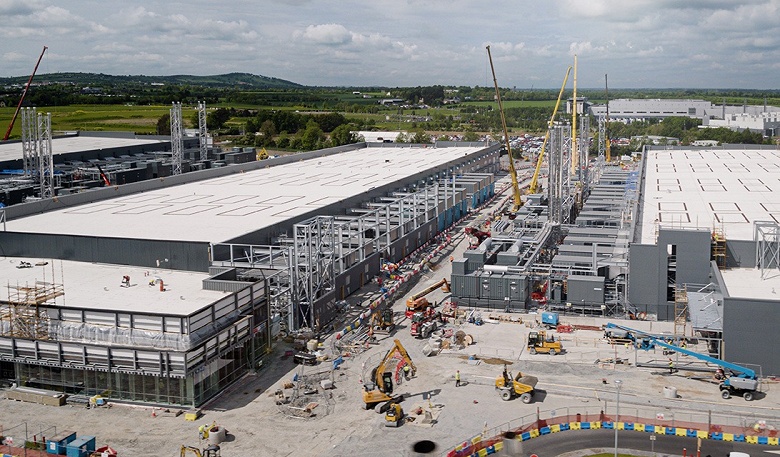 Microsoft неожиданно сокращает планы по расширению мощностей для ИИ