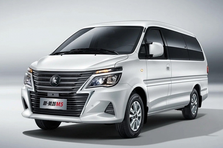 Фирменные минивэны МАЗ на базе Mitsubishi Space Gear собирают только в бензиновом варианте &mdash; от электрической версии отказались