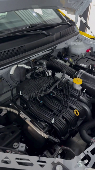 173 л.с. при 1,6 литра объема и никакой турбины. Двигатель Lada Iskra Sport показали на фото