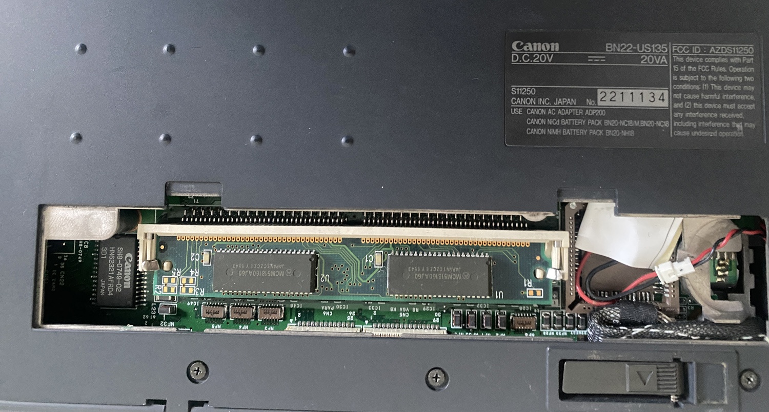 Canon NoteJet BN22 — удивительный ноутбук со встроенным принтером - 11