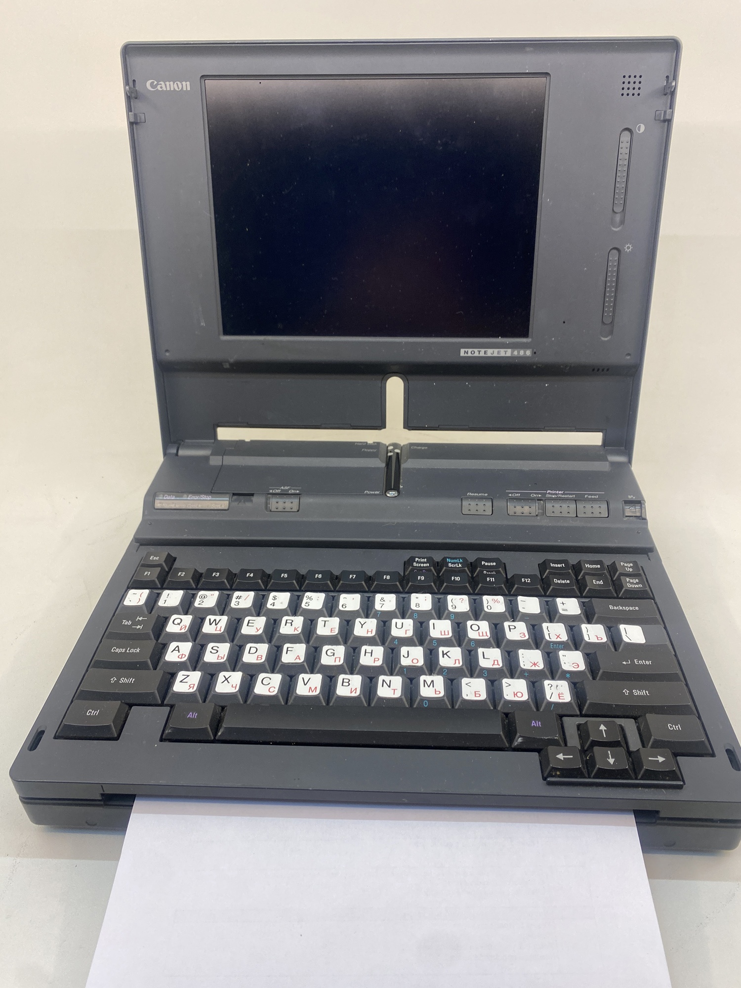 Canon NoteJet BN22 — удивительный ноутбук со встроенным принтером - 8